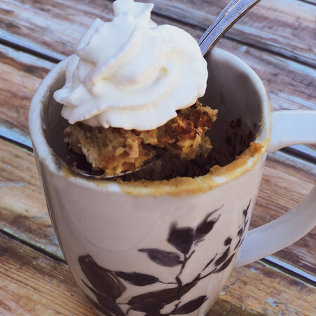 banana peanut butter mug cake